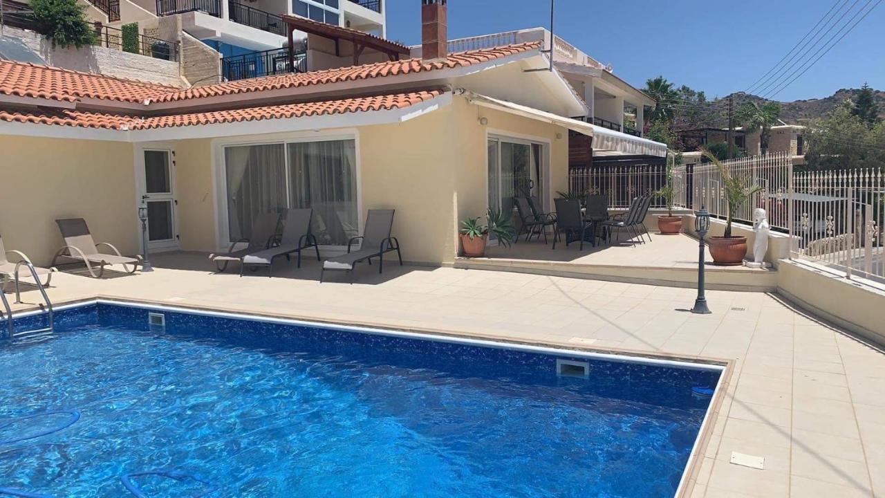 Peyia Palm Villa Paphos Exterior photo